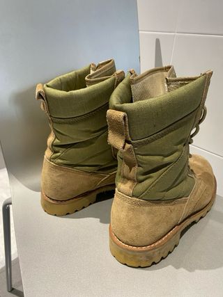 Botas de montaña militares