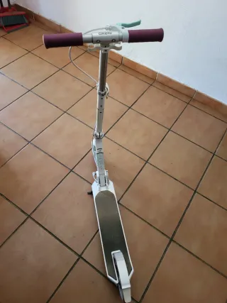 Patinete plegable para adolescente blanco y rosa