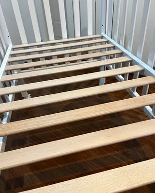 Cuna Asalvo madera blanca