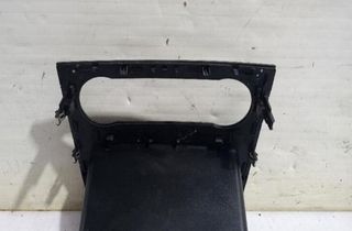 Guantera a1696800239 mercedes-benz clase a 143038