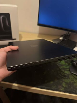 MacBook Pro M3 Pro 18GB RAM 512GB SSD