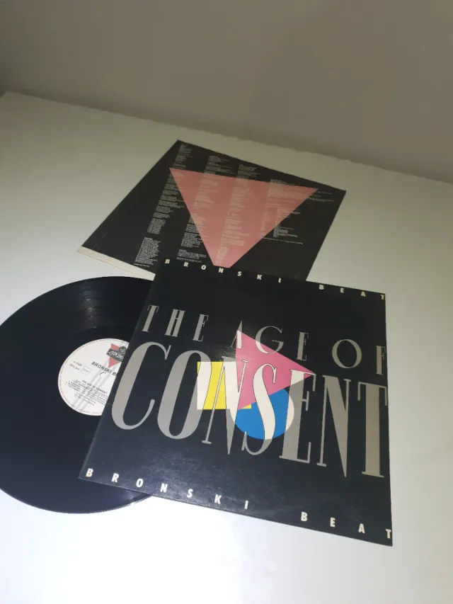 Vinilo Bronski Beat The Age of Consent, año 1984