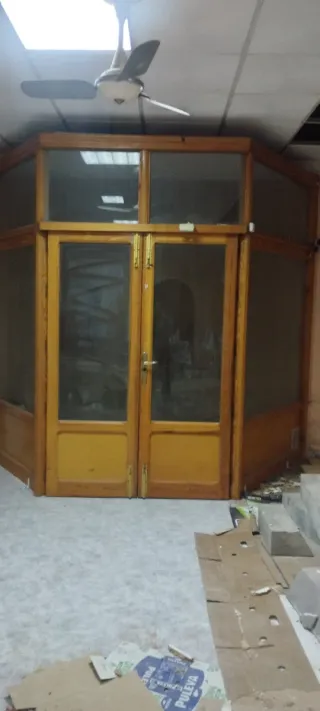 Puerta madera y cristal