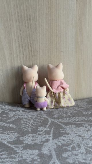 Familia Sylvanian Cats - Vitrina