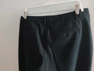 Pantalón negro Fórmula Joven