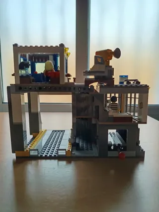 Conjunto de LEGO con temática de policía forestal