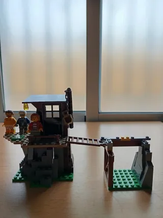 Conjunto de LEGO con temática de policía forestal