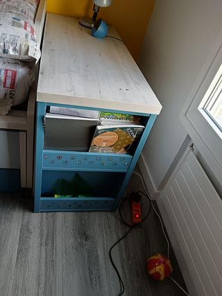 Escritorio extraíble infantil