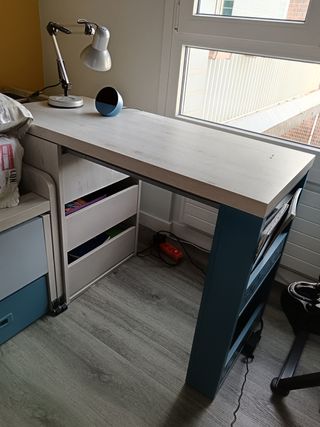 Escritorio extraíble infantil