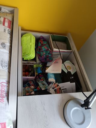 Escritorio extraíble infantil