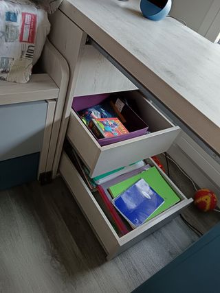 Escritorio extraíble infantil