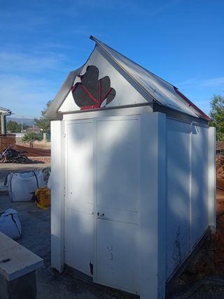 Casetta da Giardino in Metallo Bianca LLIRIA