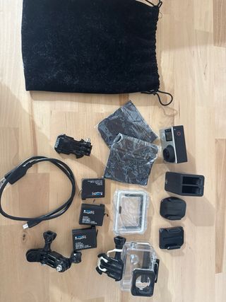 GoPro Hero 4 + Accesorios
