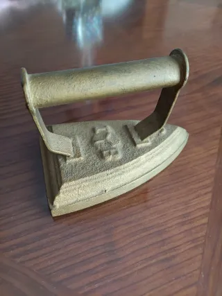 Plancha antigua de hierro