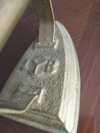 Plancha antigua de hierro