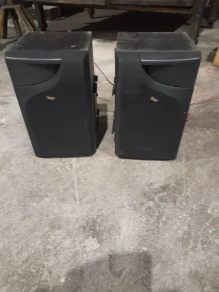 Altavoces JVC Negros