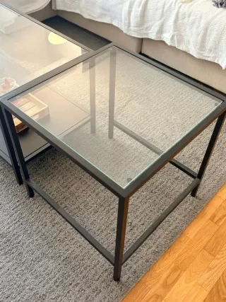 Estantería negra + 2 mesas salón