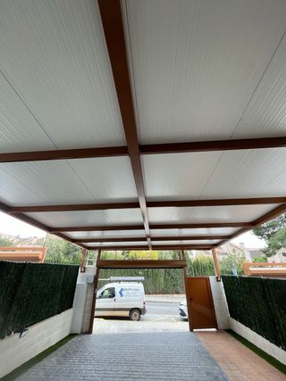 Cerramientos chapa sándwich, chapa, policarbonatos