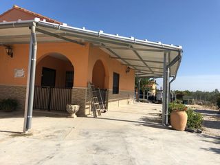 Cerramientos chapa sándwich, chapa, policarbonatos