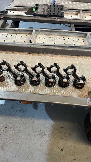 Pistones y bielas BMW 330Cd E46