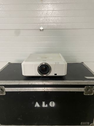 Proyector Mitsubishi XL7100U