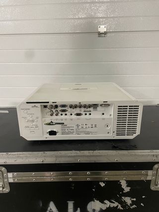 Proyector Mitsubishi XL7100U