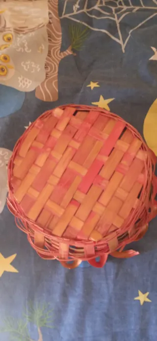 Cestino rotondo intrecciato