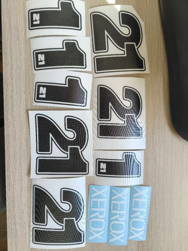 Dorsales personalizados para moto o coche