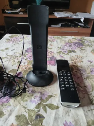 Teléfono fijo Philips negro