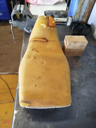 Asiento Yamaha RD 350