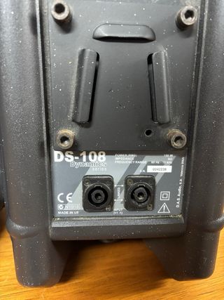 Altavoces DAS DS108