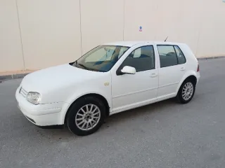 Volkswagen Golf 2000