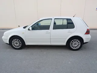 Volkswagen Golf 2000
