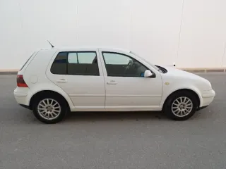 Volkswagen Golf 2000
