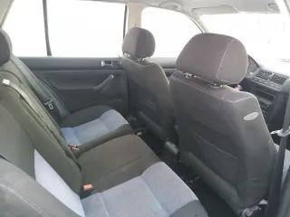 Volkswagen Golf 2000