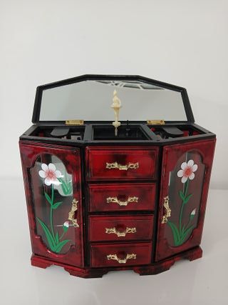 Portagioie vintage rosso con fiori