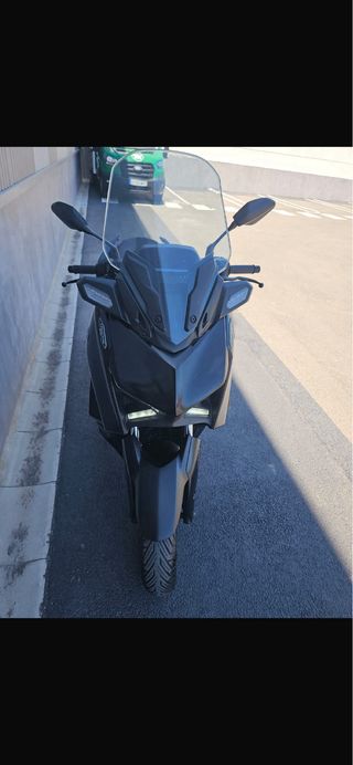 Yamaha XMAX 125 Tech MAX Negra