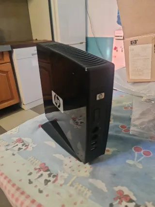 Ordenador HP t5545 Linux Negro