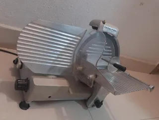 Cortadora Fiambrera CESALPINA 25 SXE-250