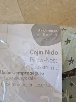 Cojin nido reductor para bebé estrellas