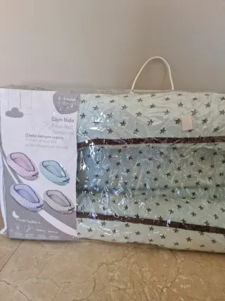 Cojin nido reductor para bebé estrellas