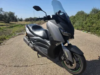 Yamaha Xmax 300