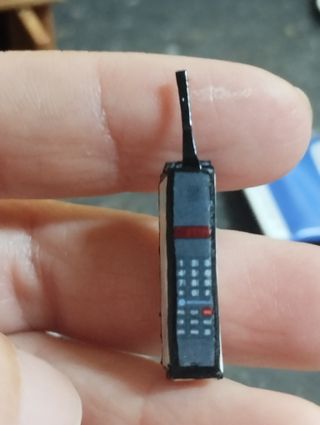 Mueble Sylvanian con teléfono vasos jarra libros..