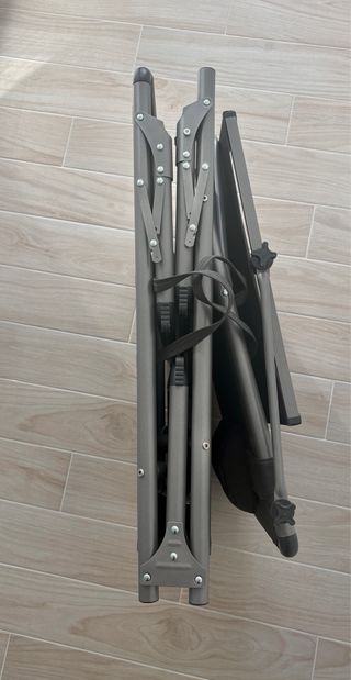 Tumbona plegable con parasol