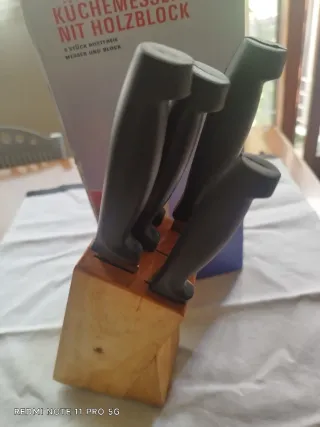 Set coltelli con ceppo in legno