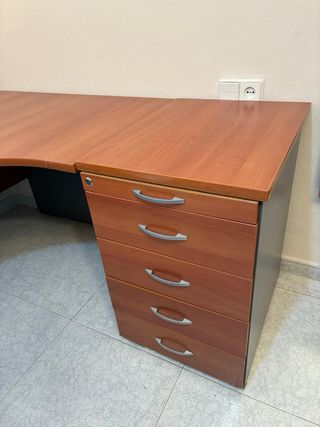 Mesa escritorio L madera y metal