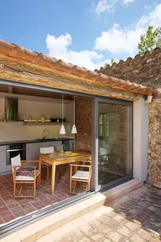 Fabricación e instalación de pérgolas acristaladas