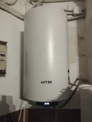 Termo Eléctrico Vertical HTW Seminuevo