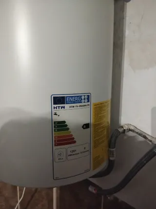 Termo Eléctrico Vertical HTW Seminuevo