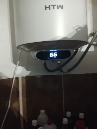 Termo Eléctrico Vertical HTW Seminuevo